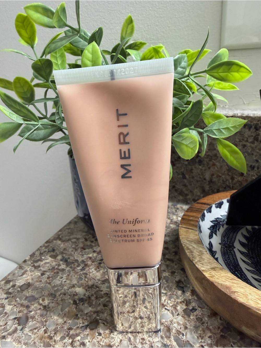 New Merit The Uniform Tinted Mineral Sunscreen Shade 22